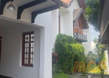 House with pool for Sale at Nawala Koswatta Ref# H4595